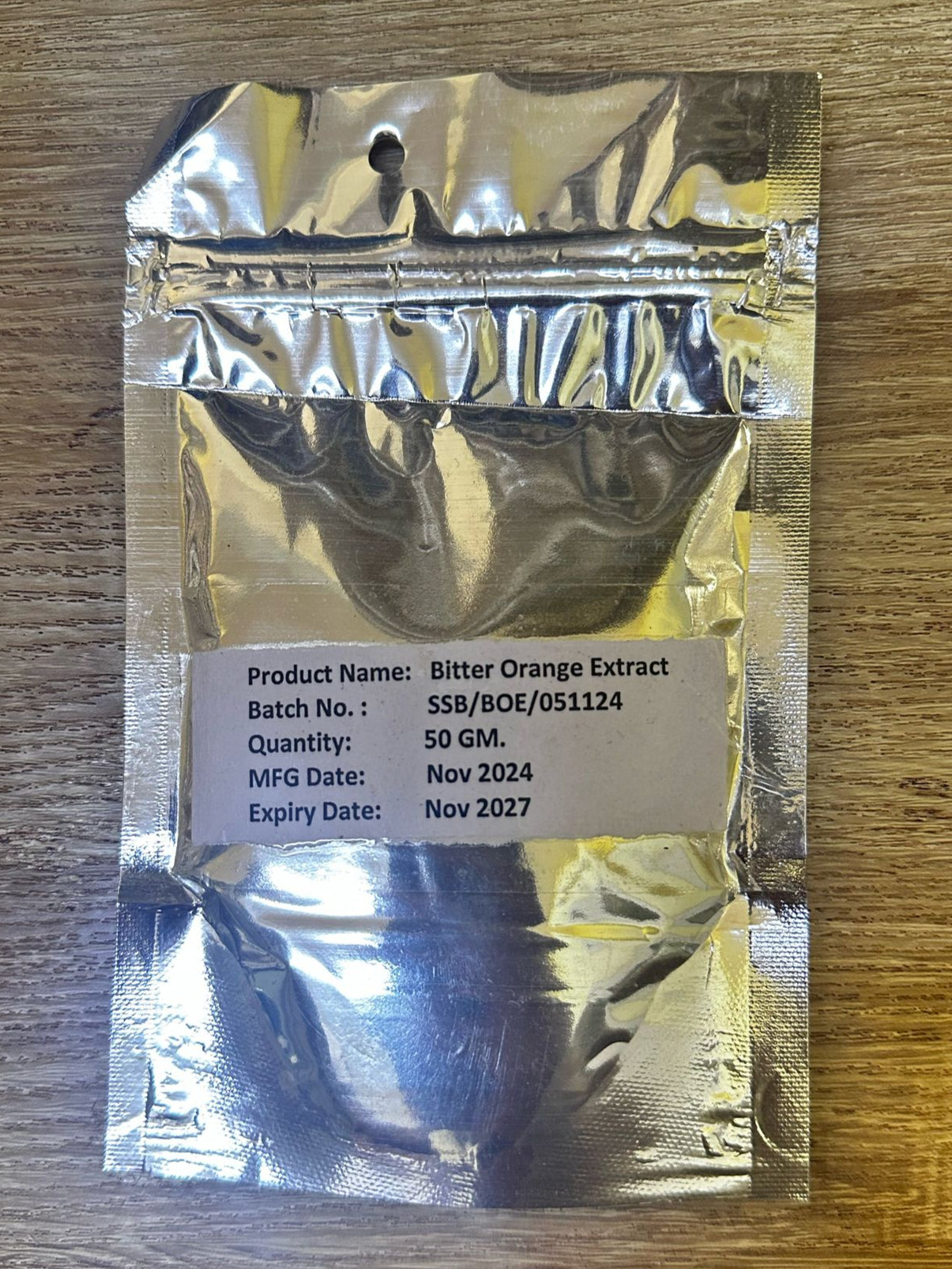 Bitter orange extract is derived from the peel or immature fruit of Citrus aurantium. Its primary active component is p‑synephrine, an alkaloid structurally similar to ephedrine but with differing pharmacological effects